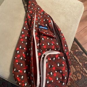 Kavu sling pack -red raccoons